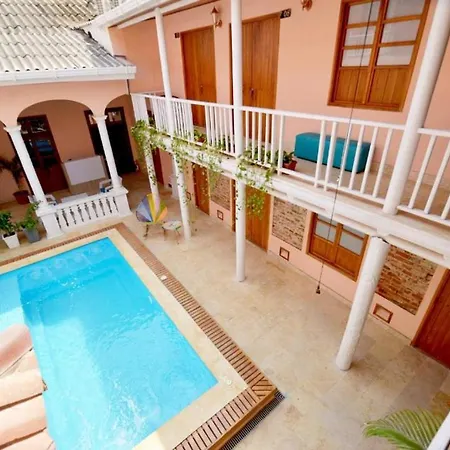 In Guest - Ca-2 Gethsemane With Breakfast Included And Wifi Cartagena